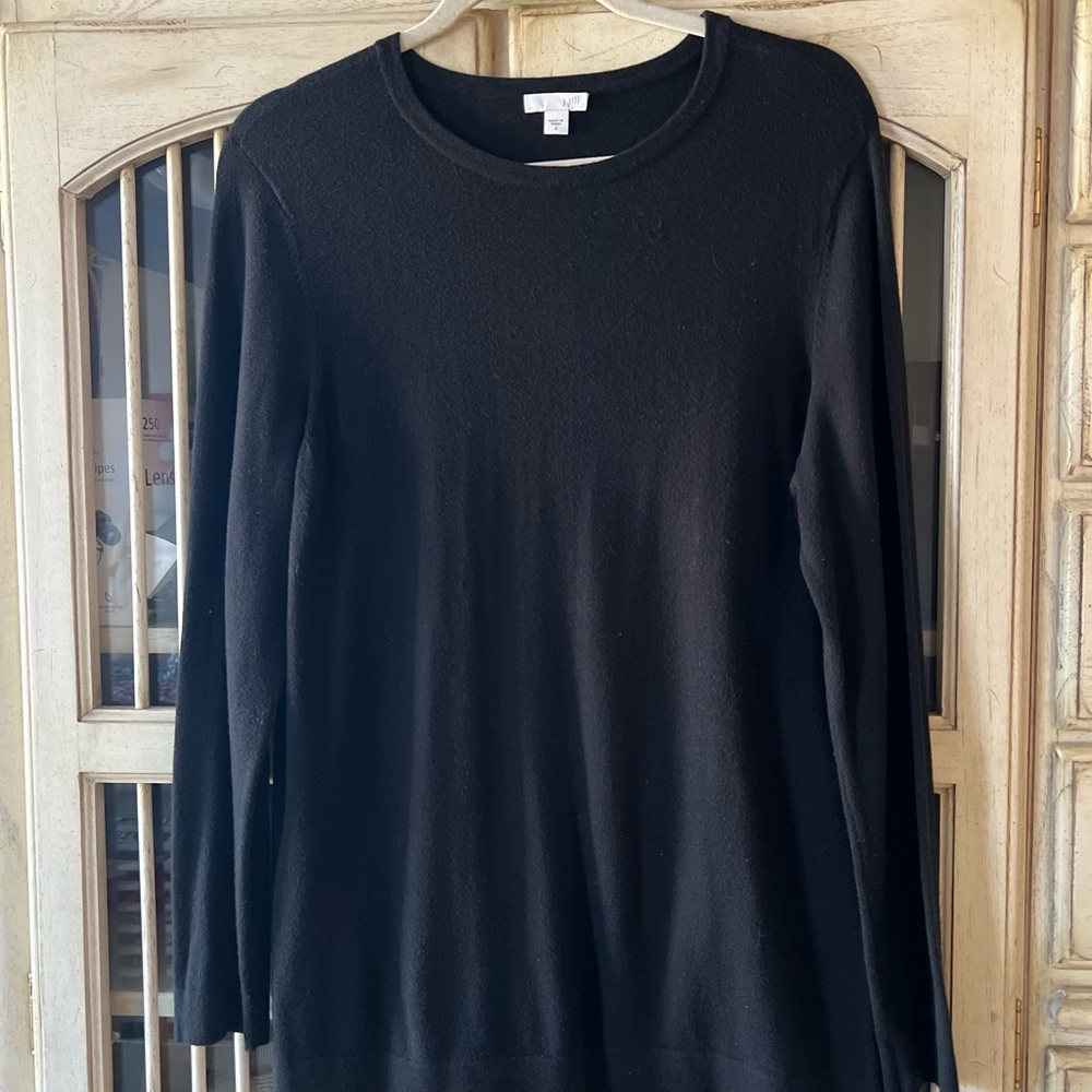 Black Crew Neck Sweater for Everyday Comfort